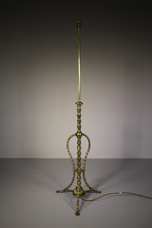 19th Cent Antique Standard Lamp by Townshend & Co-miles-griffiths-antiques-img-5106-1033x1550-main-637439920692755053.jpg