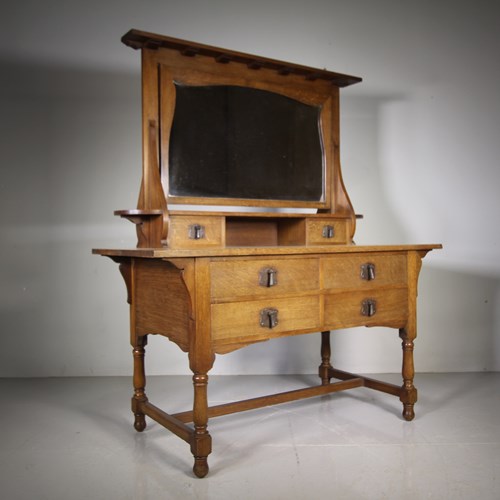 Early Heals Antique Oak Newyln Dressing Table