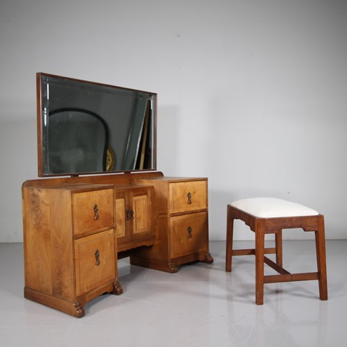 High Quality Cotswold School 1930'S Dressing Chest & Stool