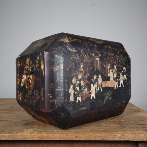 Chinese 18Th Century Antique Lacquered Large Box  