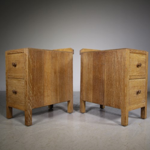 Pair Of Heals 1920’S Oak Bedside Chests 