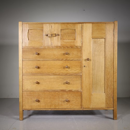 Rare Heals Letchworth Antique Oak Compactum