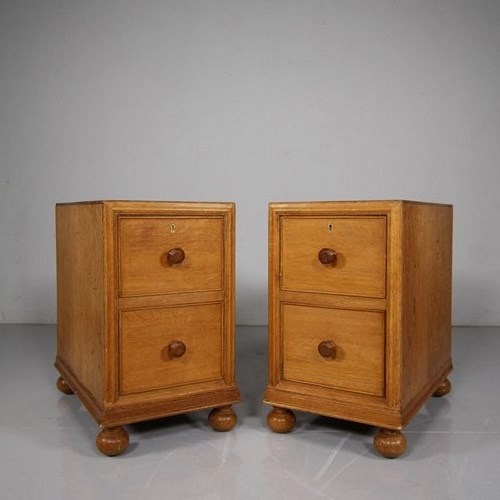 Pair Of Heals Antique Oak Bedside Chests