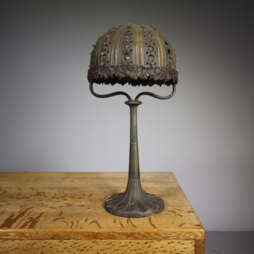 Beautiful Art Nouveau English Antique Table Lamp 