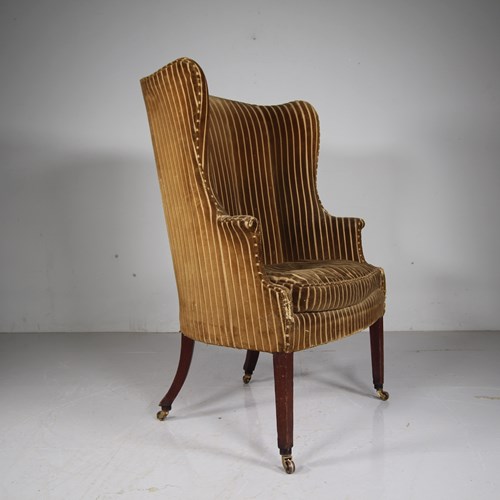 Ample English Georgian Antique Barrel Back Armchair 