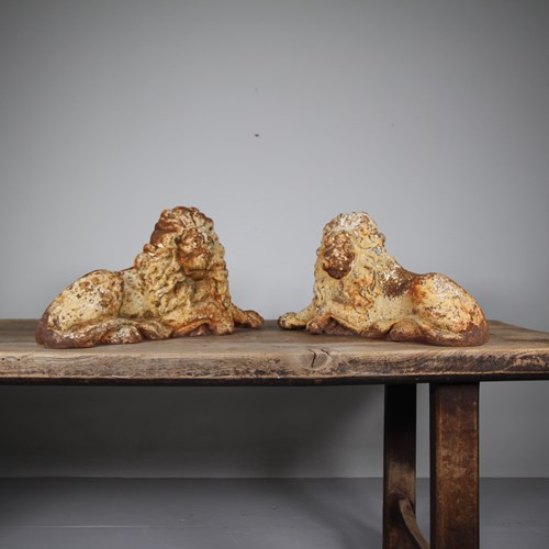 True Pair Of English 19Th Century Antique Cast Iron Lion Boot Scapers 