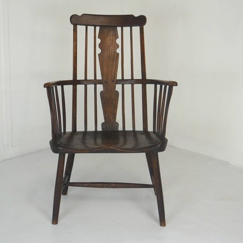 Early Comb Back Primitive Windsor Chair