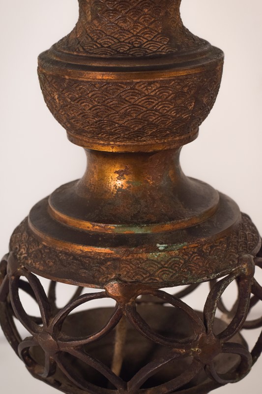 Oriental Style Patinated Brass Lamp Stand-modern-decorative-746-brass-stand-lamp--5-main-637511527231365504.jpg
