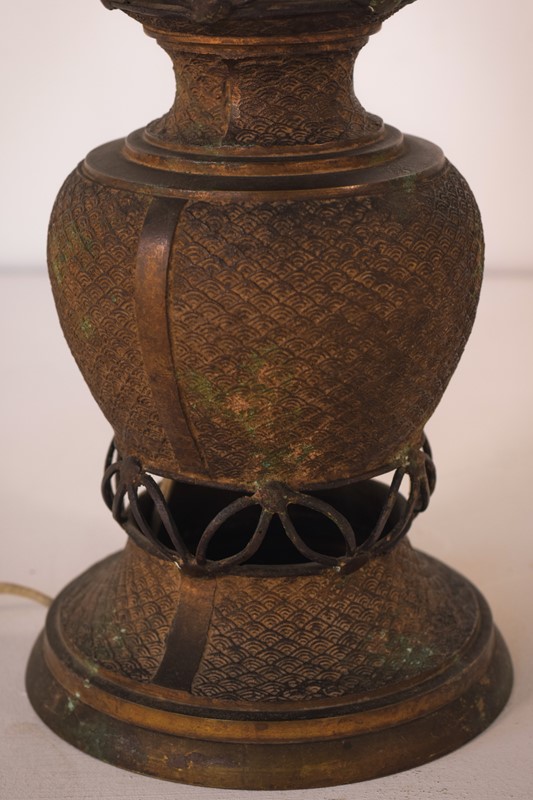 Oriental Style Patinated Brass Lamp Stand-modern-decorative-746-brass-stand-lamp--6-main-637511527241365670.jpg