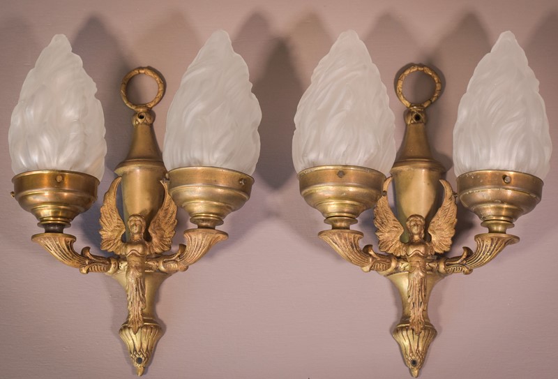 Classical Style Pair Of Wall Lamps With Angels-modern-decorative-963-pair-of-lamps-with-angels-1-main-637780308931395742.jpg