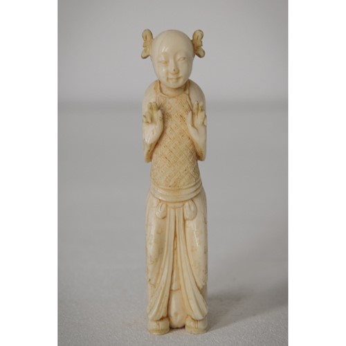 Chinese Carved Parasol Handle Of A Lady