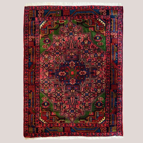 Vintage Persian Heriz Rug – Hand-Knotted Wool