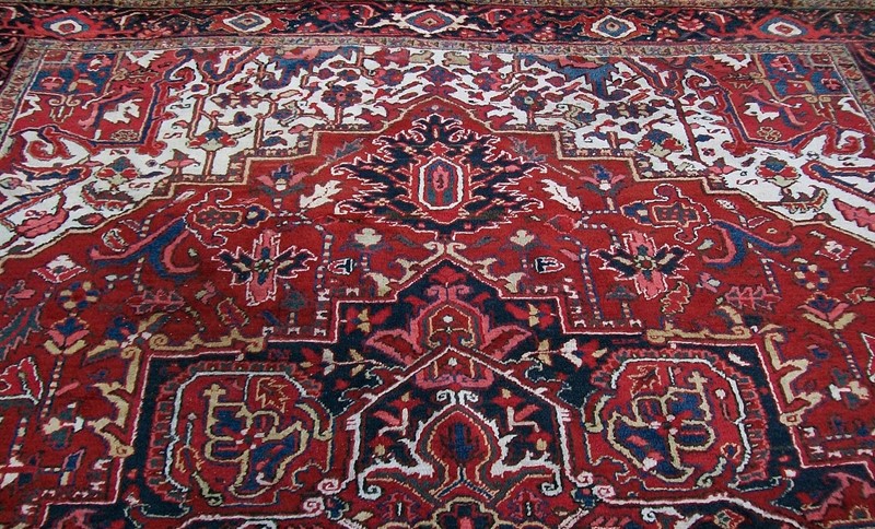 Antique Heriz Carpet Ivory Field  / UK Imp Tx Paid-modern-times-berlin-100-0769ba-main-637452748831313301.jpg