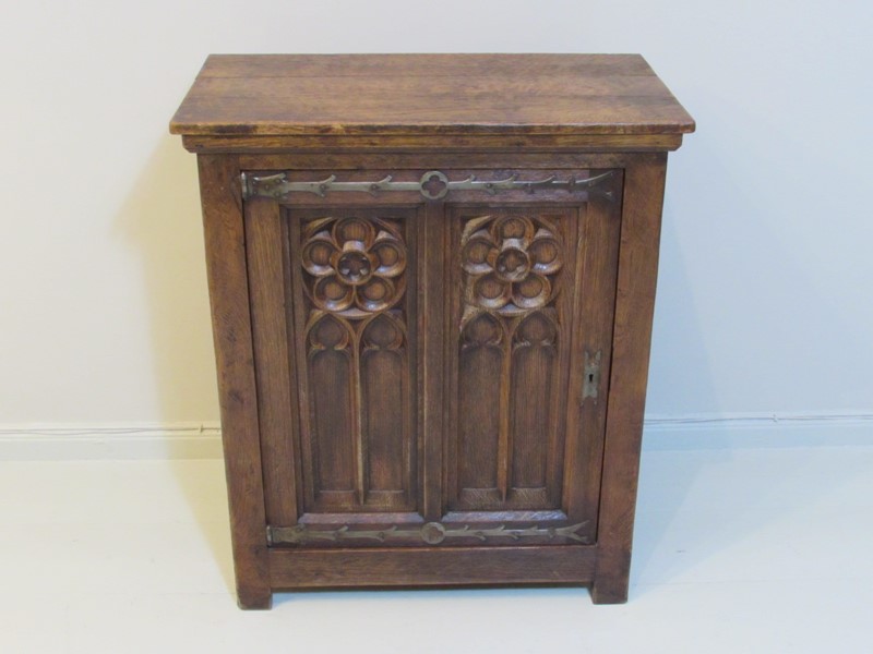 Antique Neo Renaissance Oak Cabinet, c. 1860-modern-times-berlin-img-0275-main-637702756709871178.JPG