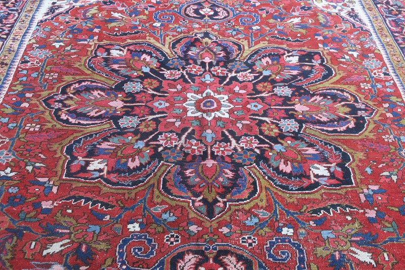Antique Heriz Carpet Ivory Corners Arabesques-modern-times-berlin-img-0578a-main-637566620898324053.jpg