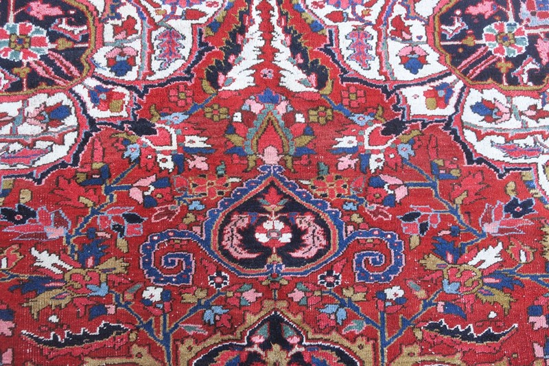 Antique Heriz Carpet Ivory Corners Arabesques-modern-times-berlin-img-0581a-main-637566621203327055.jpg