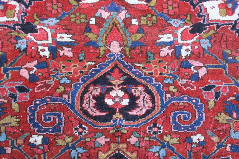 Antique Heriz Carpet Ivory Corners Arabesques-modern-times-berlin-img-0582xa-main-637566620420514646.jpg