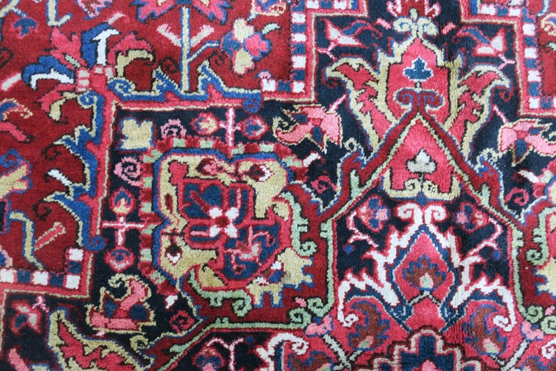 Antique Heriz Carpet Vibrant Colours Clear Design-modern-times-berlin-img-6838a-main-637532280705376833.jpg