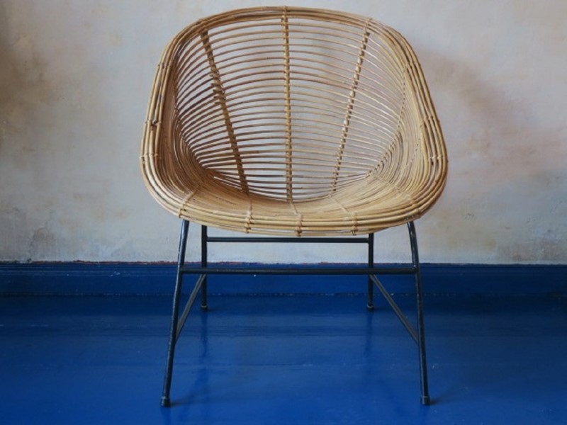 Mid Century Rattan And Iron Pod Chair, 1960S-modern-times-berlin-img-7486-main-637564152137213048.JPG