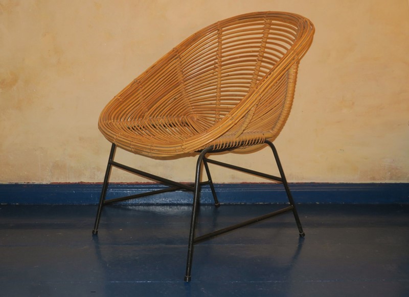 Mid Century Rattan And Iron Pod Chair, 1960S-modern-times-berlin-img-7501a-main-637564152426743058.jpg