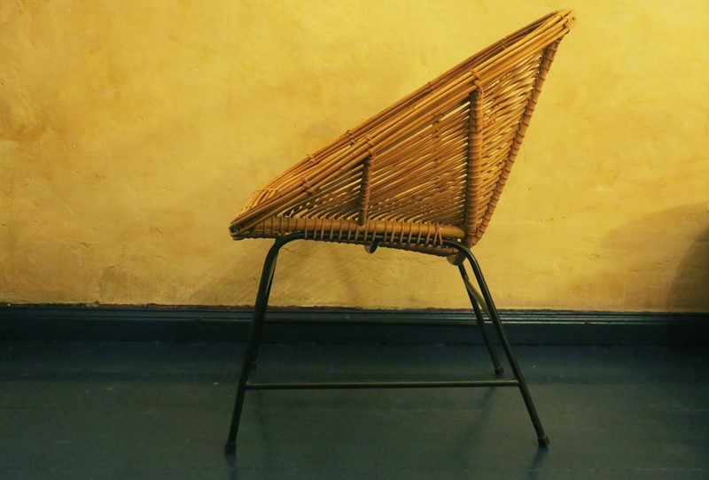 Mid Century Rattan And Iron Pod Chair, 1960S-modern-times-berlin-img-7502abc-main-637564152436117833.jpg