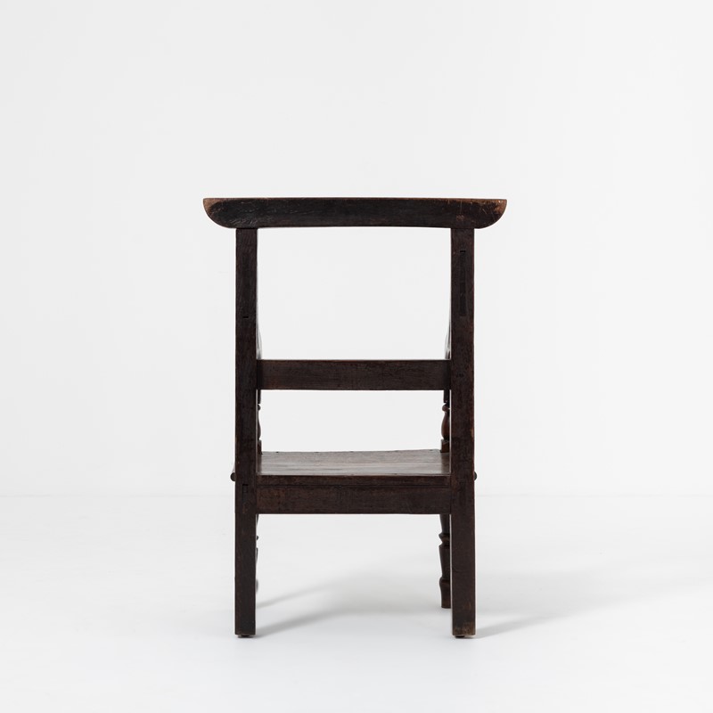 19th Century Upright Oak and Elm Chair-molly-maud-s-place-molly-maud-mandm-09-12-21-031-main-637775079109588035.jpg