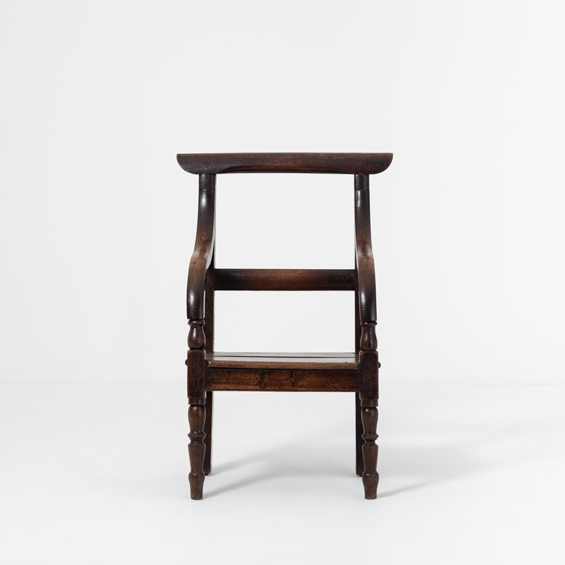 19th Century Upright Oak and Elm Chair-molly-maud-s-place-molly-maud-mandm-09-12-21-032-main-637775079090212623.jpg