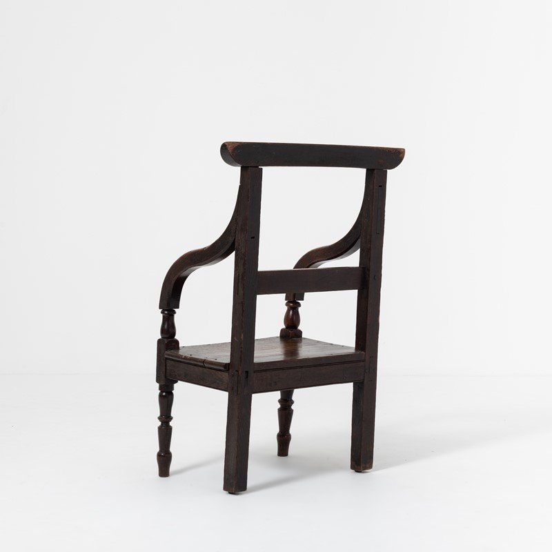 19th Century Upright Oak and Elm Chair-molly-maud-s-place-molly-maud-mandm-09-12-21-034-main-637775079070838155.jpg