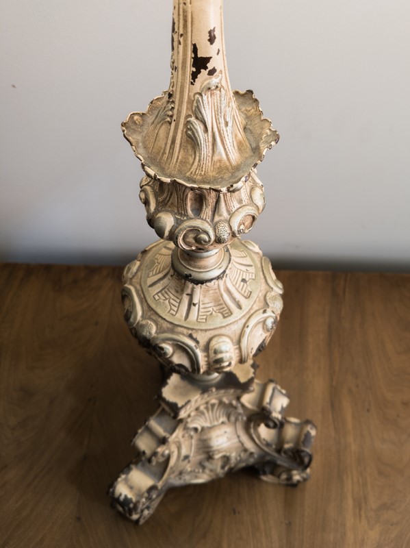 An early 19th Century pair of Tole lamps-nick-jones-img-20200430-135831-main-637383450728558762.jpg