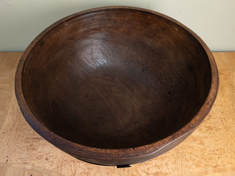 A 19th Century HUGE Iron Strap bowl-nick-jones-img-20200705-115315-main-637304002693642881.jpg