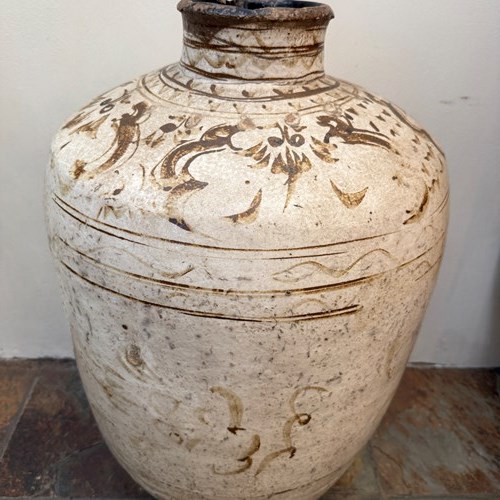 C1800 A Chinese Storage Pot From Cizhou