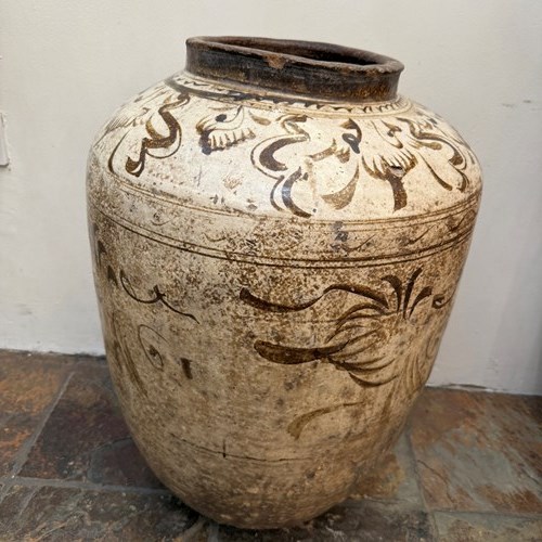 C1800 A Chinese Storage Pot From Cizhou