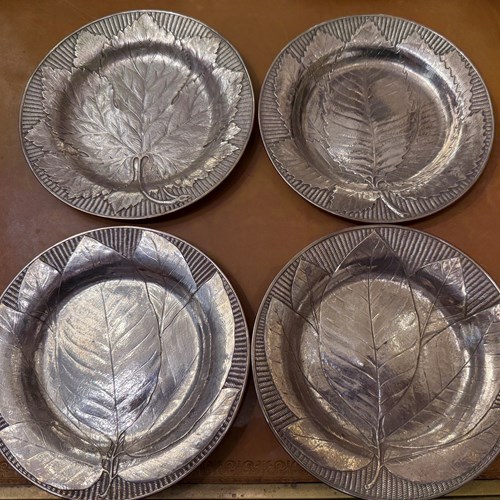C1900 A Set Of 4 Stirling Silver Decorative Plates By William Conyns