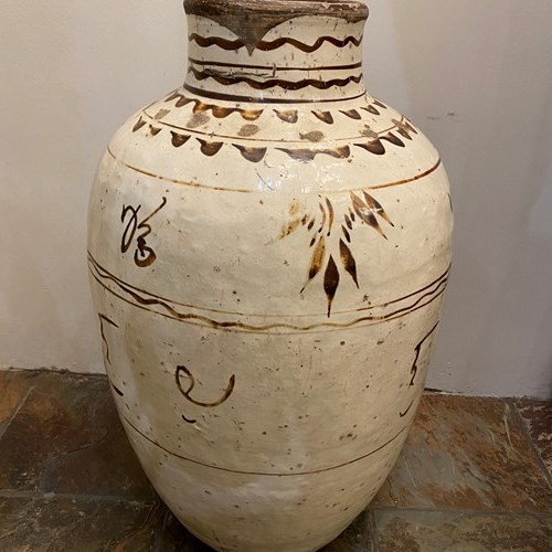 C1800 A Rare Large Chinese Urn From Cizhou