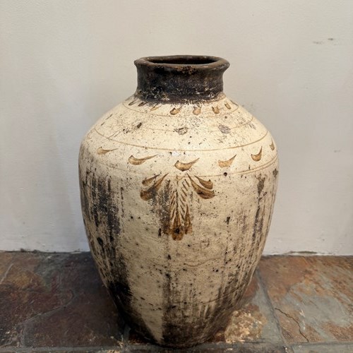 C1800 A Chinese Storage Pot From Cizhou