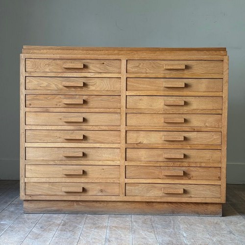 C1930 A Stylish French Oak Bank Of Drawers / Commode