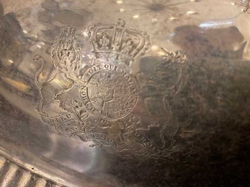 C1811 A Royal Food Dome - Engraved Coat Of Arms-nick-jones-img-8452-main-638049799666927558.jpg