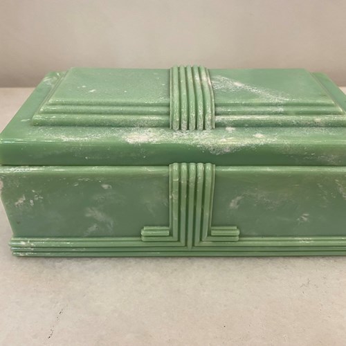 C1925 An English Green Bakelite Box 