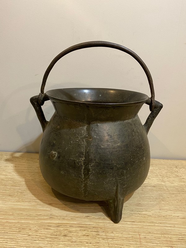 A Mid to Late 17th English Century Bronze Cauldron-nick-jones-img-9225-main-637723043403143528.jpeg