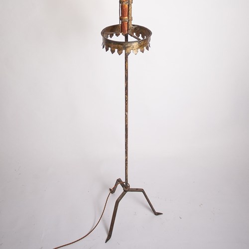 C1950 A Stylish Spanish Gilt Iron Floor Lamp