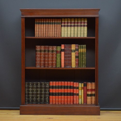 Late Victorian Open Bookcase In Mahogany
