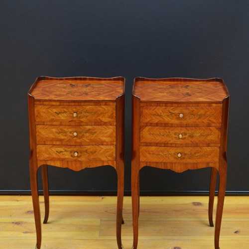 Pair Of Tulipwood Bedside Chests / Bedside Cabinets