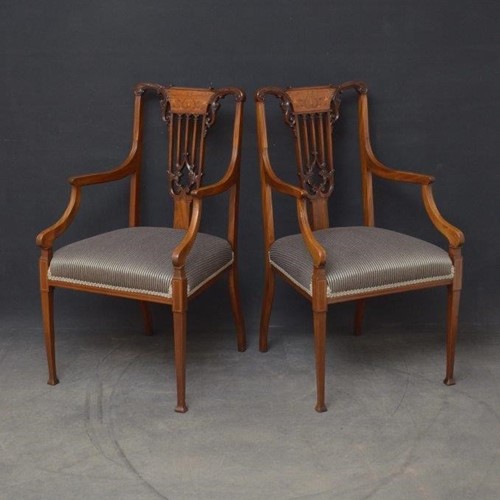 Pair of Late Victorian Carver Chairs in Mahogany