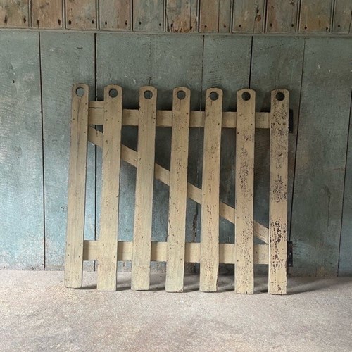 Arts And Crafts Dog Gate