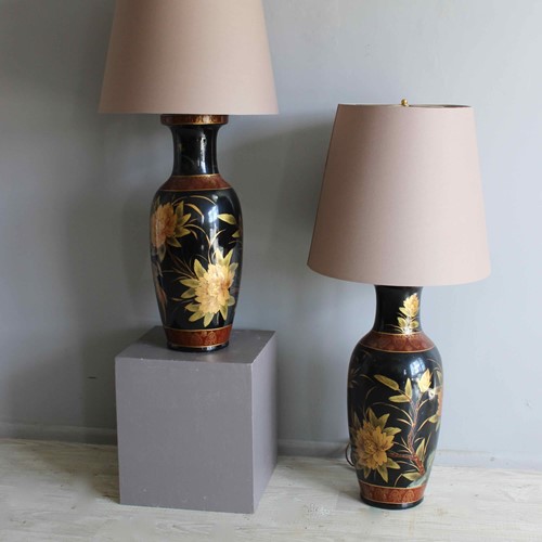 Large Scale Chinese Export Table Lamps & Shades