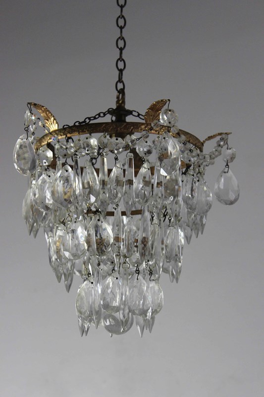  Pretty French Cut Glass Pendant-norfolk-decorative-antiques-img-3149-main-638126755577423268.jpg