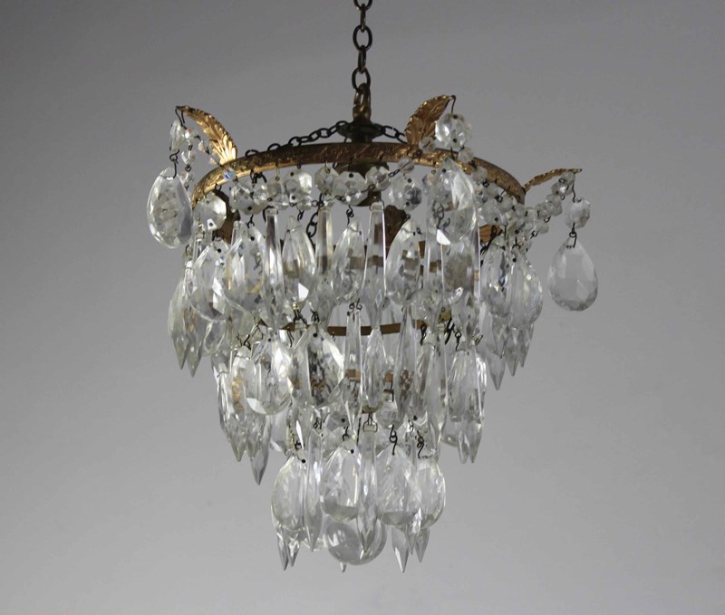  Pretty French Cut Glass Pendant-norfolk-decorative-antiques-img-3150-1-main-638126755004995268.jpg