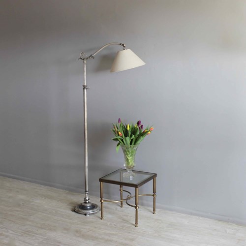 Pretty French White Metal Adjustable Reading Lamp
