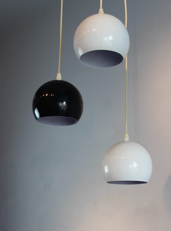  Set of 3 hanging lights in white and black-norfolk-decorative-antiques-img-5711-main-636867759925440998.jpg