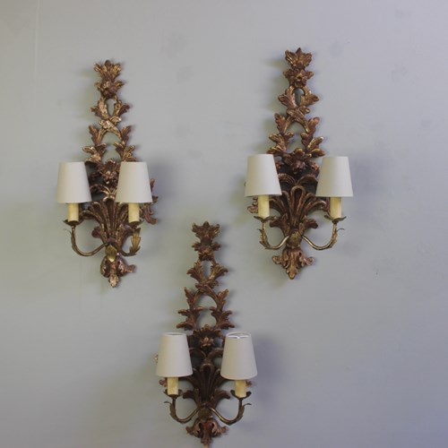 Set Of 3 Giltwood And Gesso Carved Sconces Italian Circa 1960